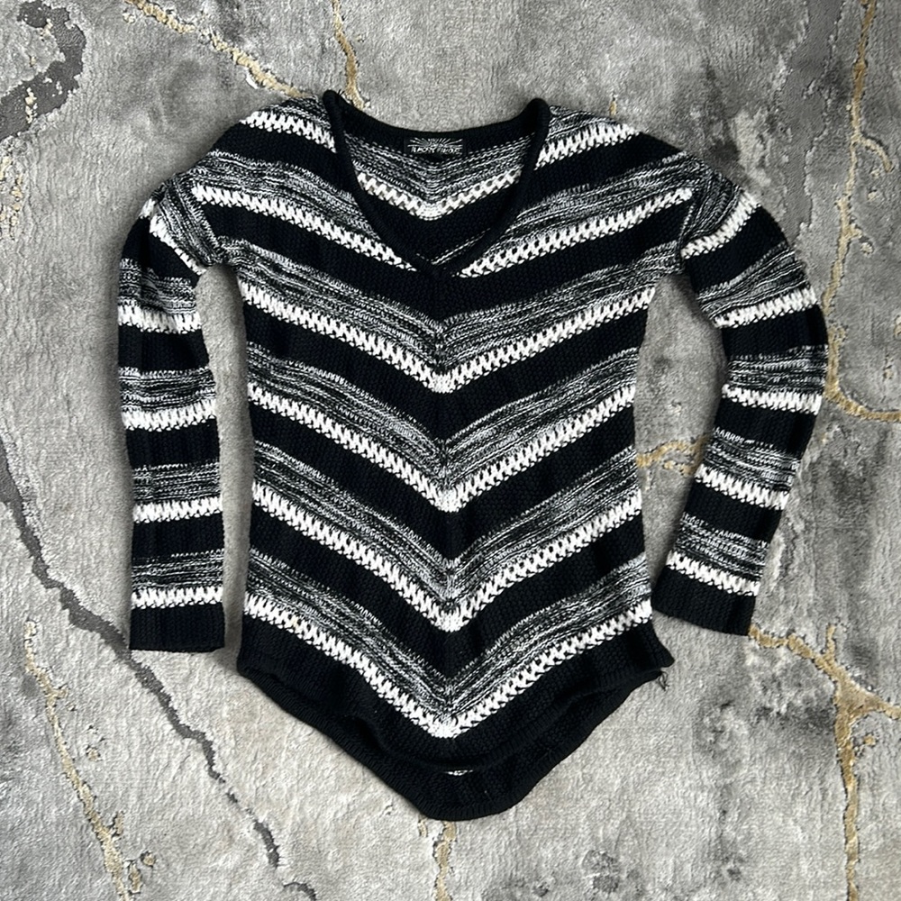 Black White Chevron Sweater